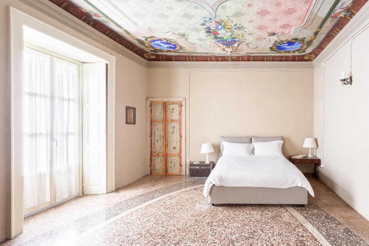 Palazzo Mia By Icasamia It Appartement Castello Cabiaglio Buitenkant foto