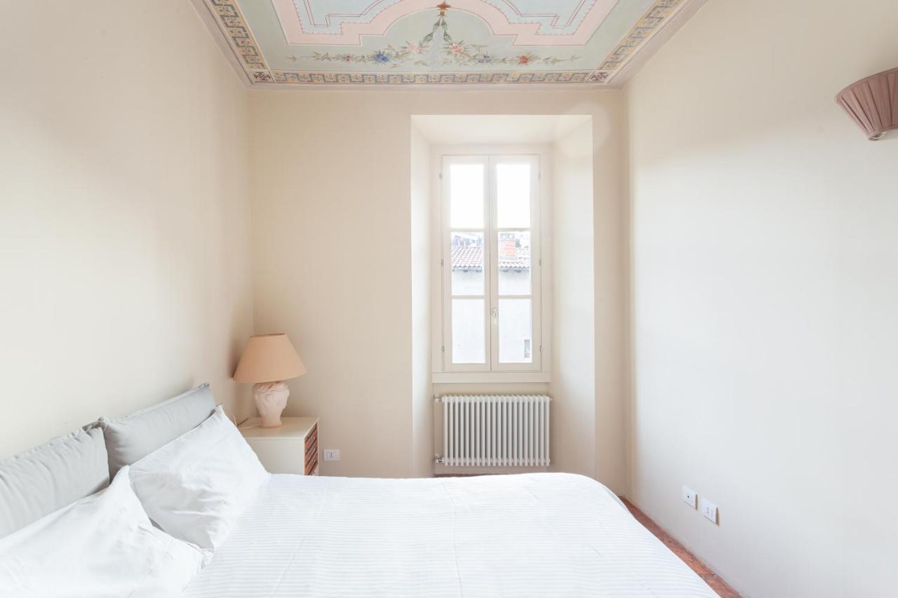 Palazzo Mia By Icasamia It Appartement Castello Cabiaglio Buitenkant foto