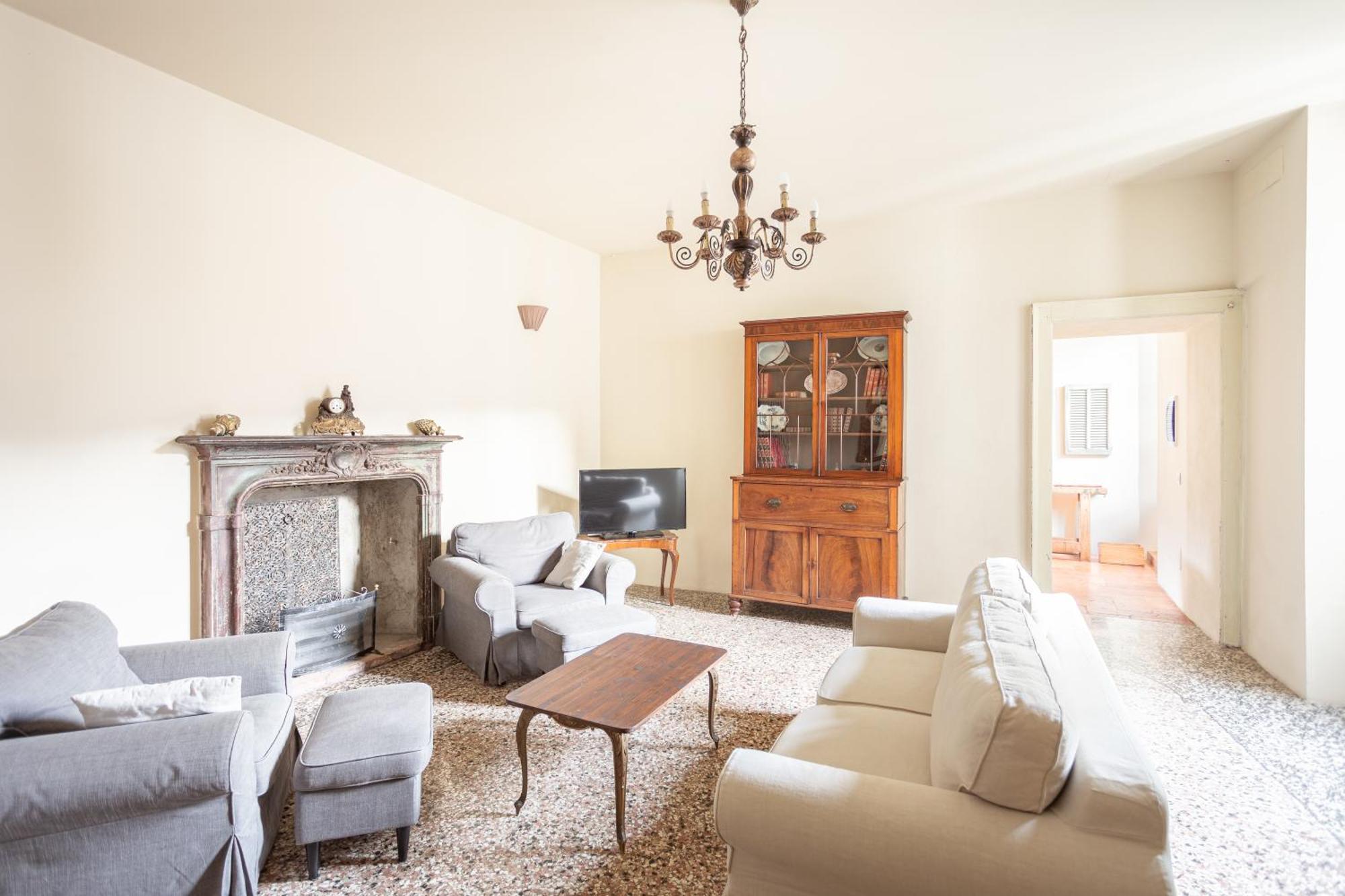 Palazzo Mia By Icasamia It Appartement Castello Cabiaglio Kamer foto