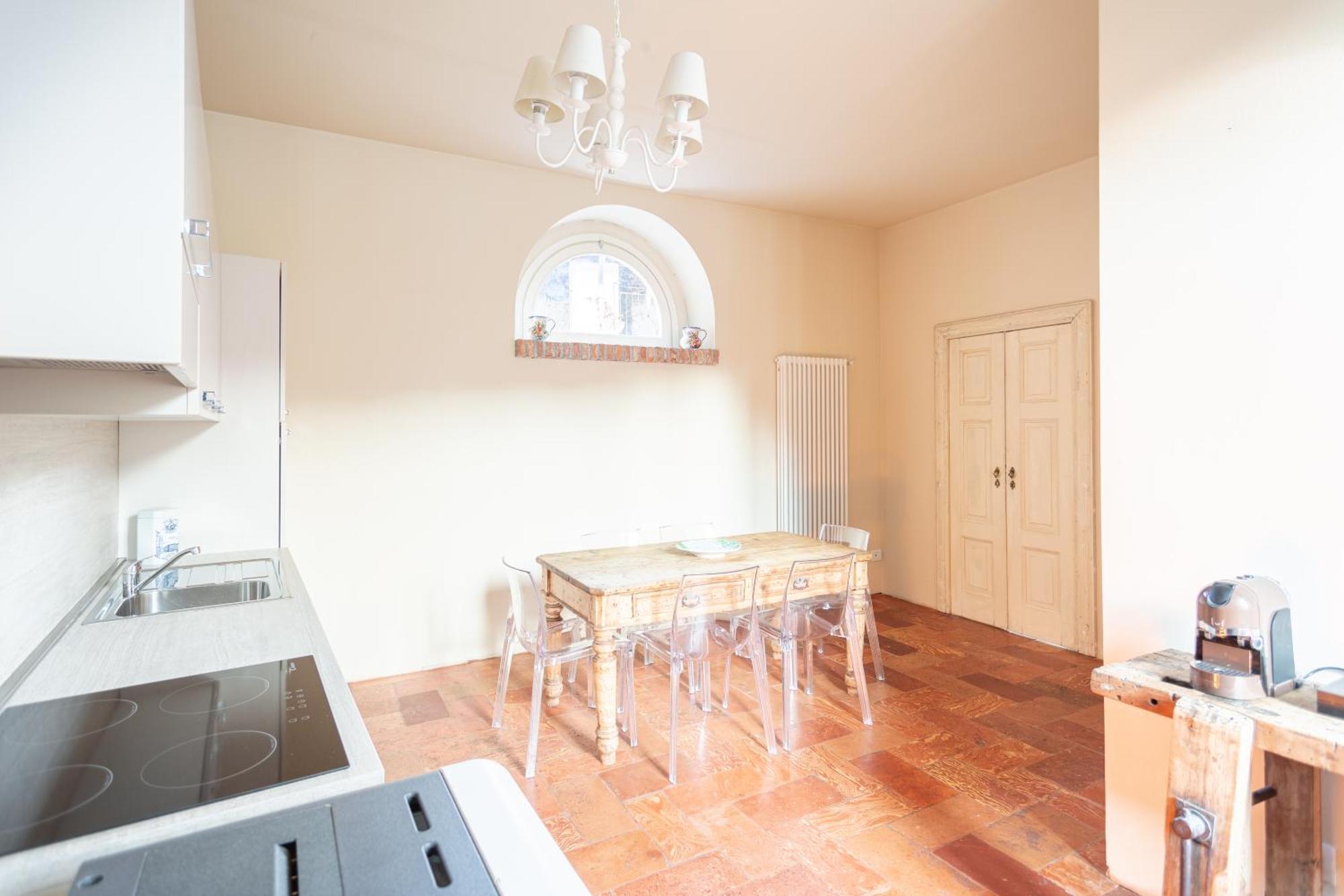 Palazzo Mia By Icasamia It Appartement Castello Cabiaglio Kamer foto