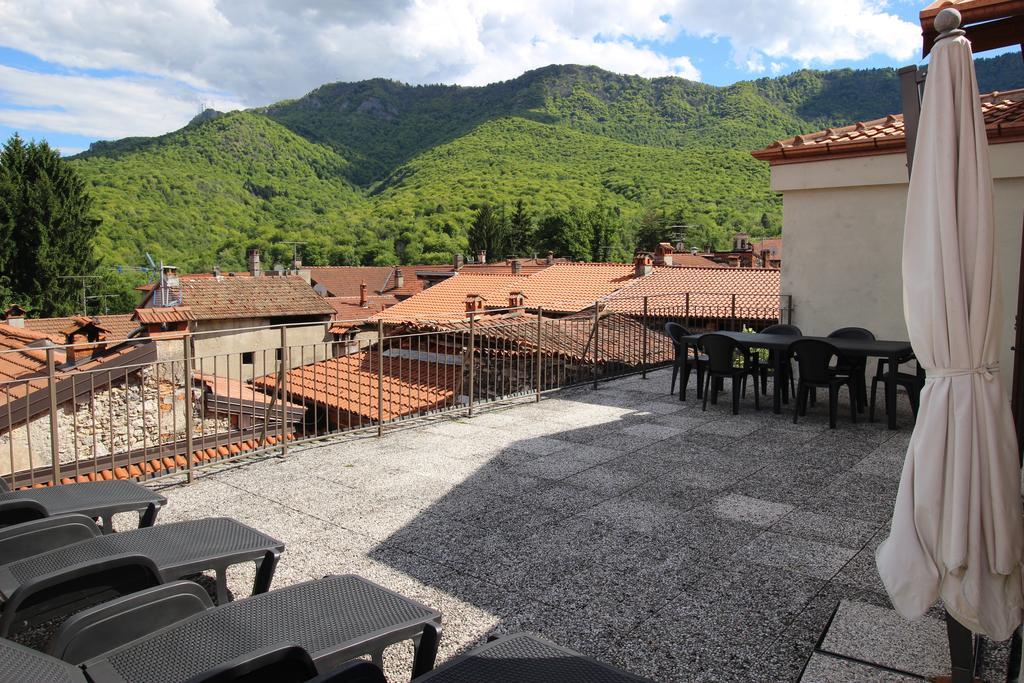 Palazzo Mia By Icasamia It Appartement Castello Cabiaglio Buitenkant foto