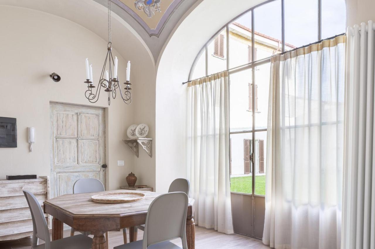 Palazzo Mia By Icasamia It Appartement Castello Cabiaglio Buitenkant foto